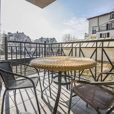 Apartamenty Promenada Z Tarasem I Parkingiem - Apartamenty Na Wyspie Świnoujście Exteriör bild