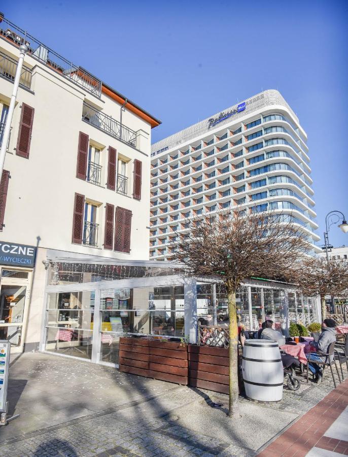 Apartamenty Promenada Z Tarasem I Parkingiem - Apartamenty Na Wyspie Świnoujście Exteriör bild