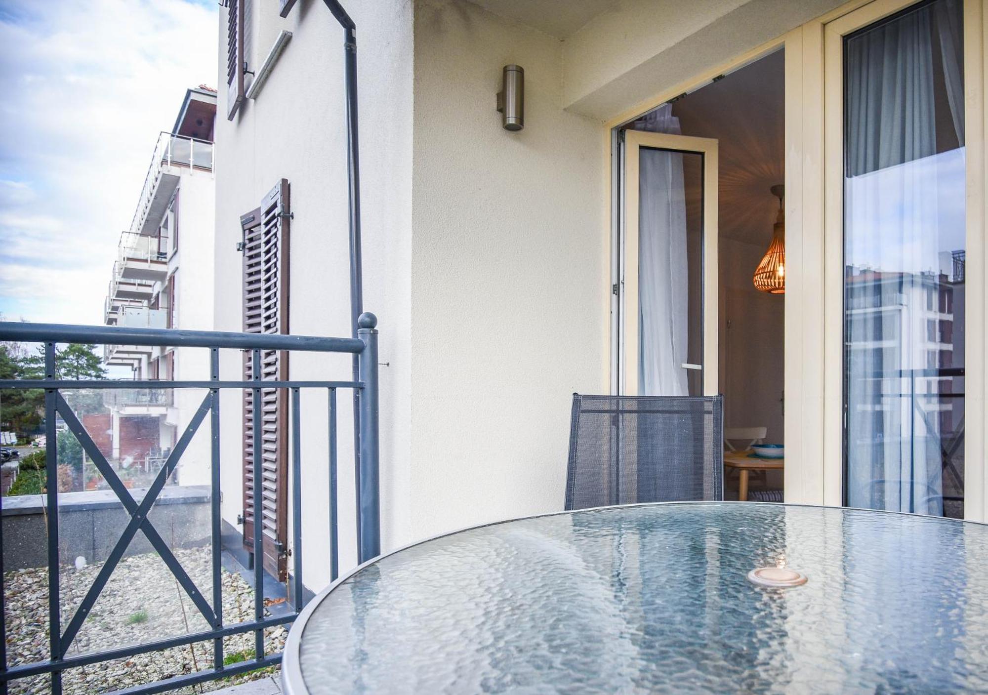 Apartamenty Promenada Z Tarasem I Parkingiem - Apartamenty Na Wyspie Świnoujście Exteriör bild