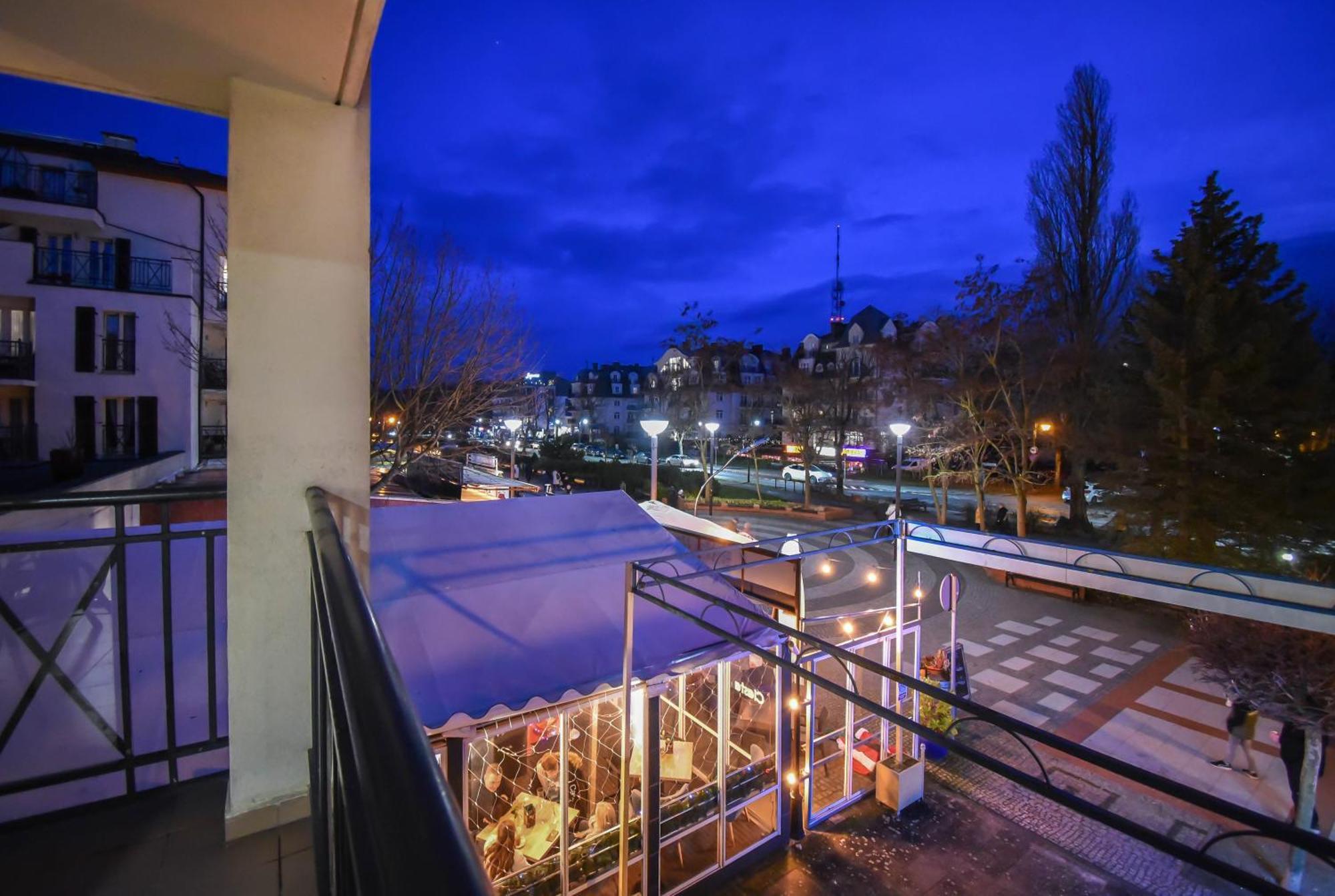 Apartamenty Promenada Z Tarasem I Parkingiem - Apartamenty Na Wyspie Świnoujście Exteriör bild