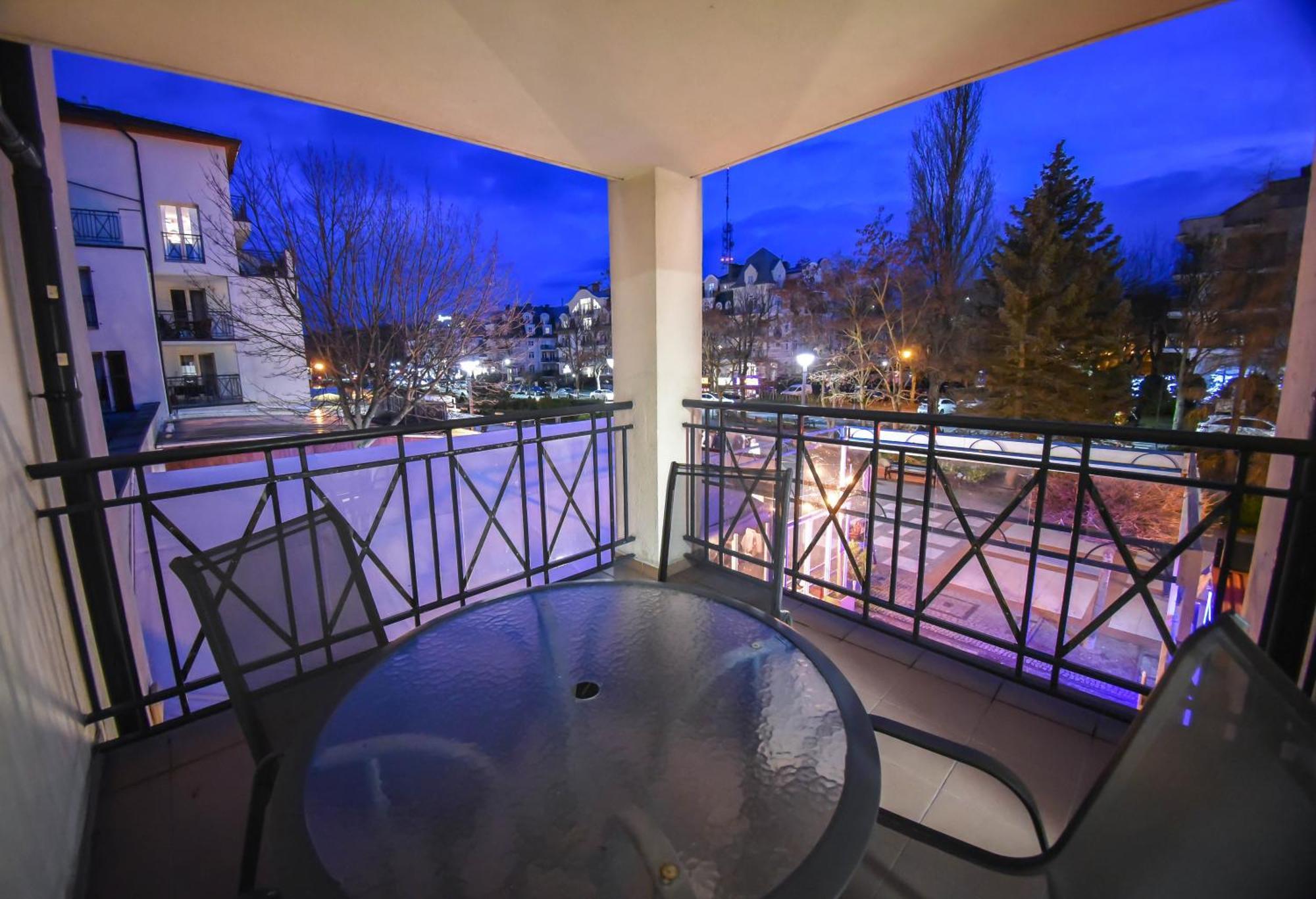 Apartamenty Promenada Z Tarasem I Parkingiem - Apartamenty Na Wyspie Świnoujście Exteriör bild