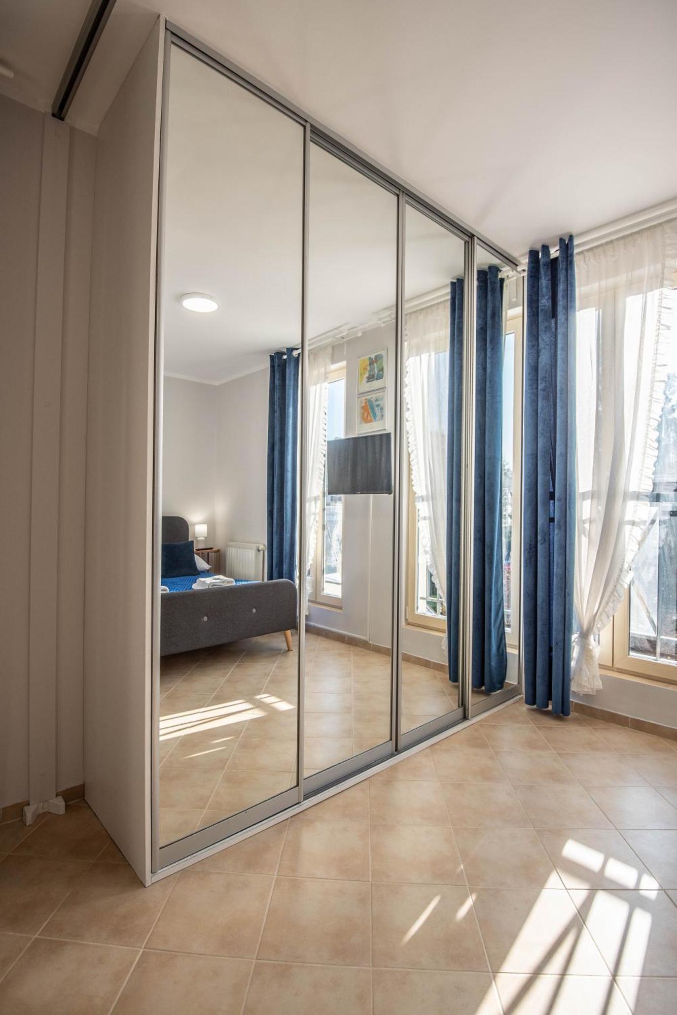 Apartamenty Promenada Z Tarasem I Parkingiem - Apartamenty Na Wyspie Świnoujście Exteriör bild