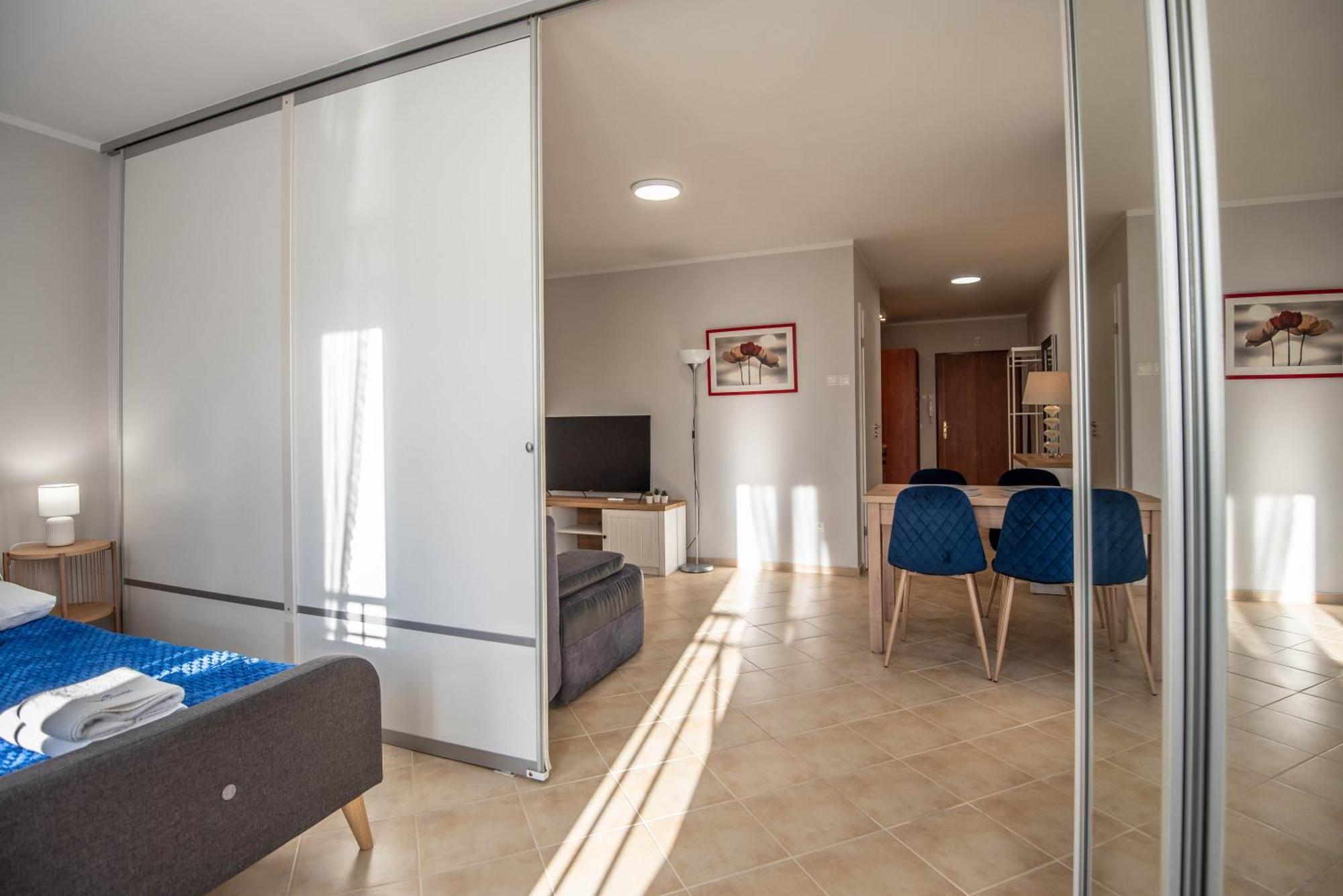 Apartamenty Promenada Z Tarasem I Parkingiem - Apartamenty Na Wyspie Świnoujście Exteriör bild